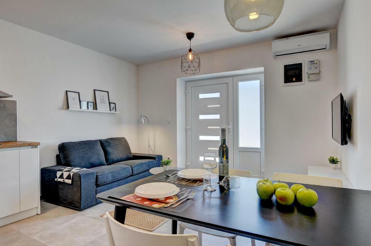 Apartman M Pula Exterior foto
