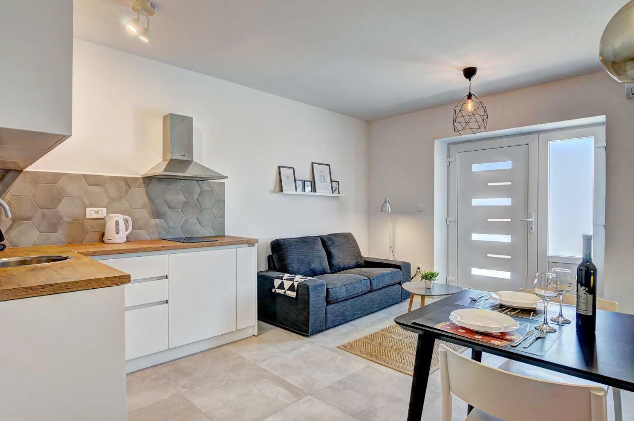 Apartman M Pula Exterior foto